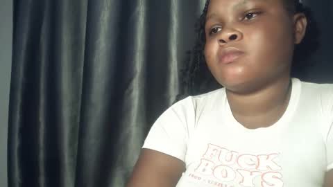 Snapshot of creamyposh1 chatting on November 3, 5:25 pm creamyposh1 online show from November 3, 5:25 pm