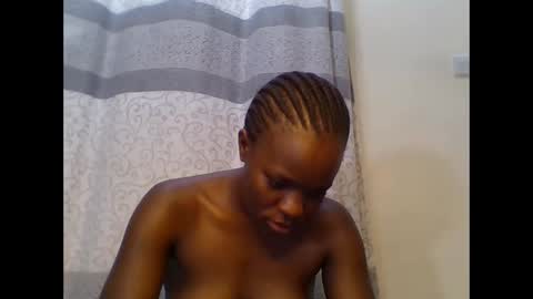 Snapshot of creamypussy15 chatting on November 4, 9:52 am MARY online show from November 4, 9:52 am