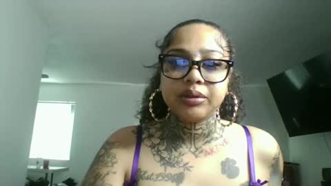 Snapshot of creamytati chatting on June 12, 1:04 am creamytati online show from June 12, 1:04 am