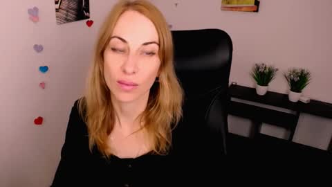 Lera online show from October 5, 1:42 pm