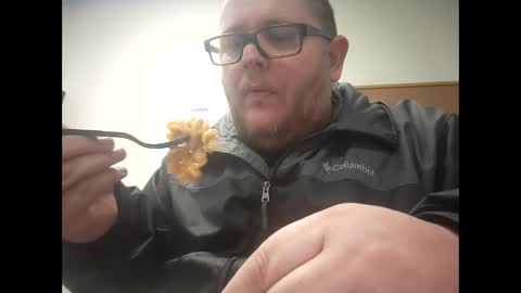 Snapshot of creeeping_death chatting on January 11, 3:13 am The hopeless romantic online show from January 11, 3:13 am