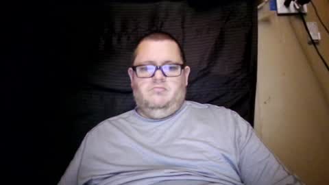 Snapshot of creeeping_death chatting on February 8, 8:42 pm The hopeless romantic online show from February 8, 8:42 pm