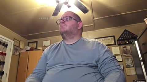 Snapshot of creeeping_death chatting on March 7, 10:24 am The hopeless romantic online show from March 7, 10:24 am