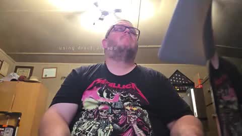 Snapshot of creeeping_death chatting on October 20, 8:37 am The hopeless romantic online show from October 20, 8:37 am