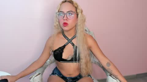 CristyBloom  online show from June 11, 6:06 pm