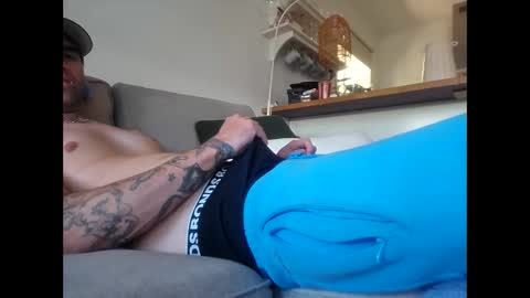 crimcouple online show from February 2, 1:59 am