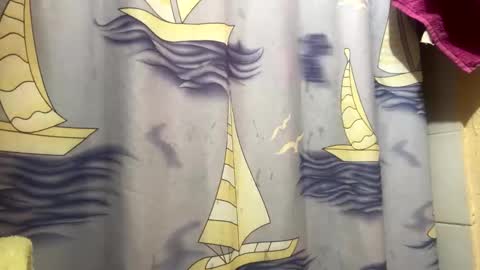 Snapshot of cris2428 chatting on January 8, 3:29 am cris2428 online show from January 8, 3:29 am