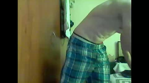 Snapshot of cris2428 chatting on January 9, 2:51 pm cris2428 online show from January 9, 2:51 pm