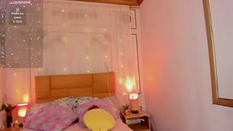 Snapshot of cris_milk chatting on July 1, 7:24 pm Cris Milk online show from July 1, 7:24 pm