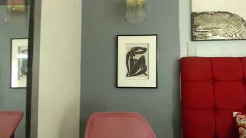 Snapshot of crisevanz18 chatting on December 19, 10:53 pm Cris Evanz online show from December 19, 10:53 pm