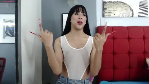 Snapshot of crisevanz18 chatting on February 1, 11:37 pm Cris Evanz online show from February 1, 11:37 pm