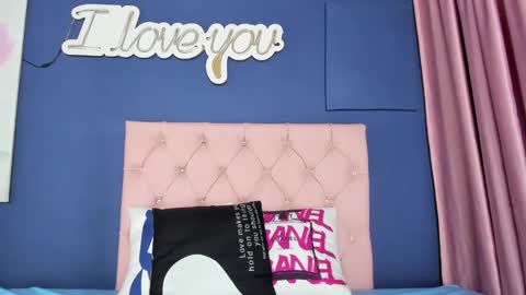 Snapshot of crisevanz18 chatting on February 7, 7:06 pm Cris Evanz online show from February 7, 7:06 pm