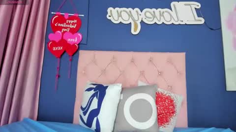 Snapshot of crisevanz18 chatting on February 21, 4:48 pm Cris Evanz online show from February 21, 4:48 pm