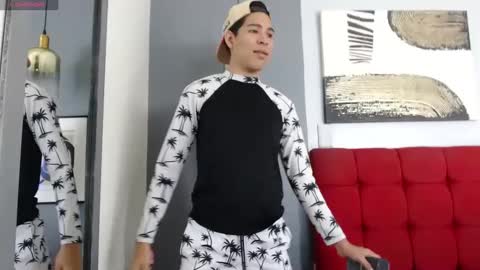 Snapshot of crisevanz18 chatting on February 28, 4:31 pm Cris Evanz online show from February 28, 4:31 pm