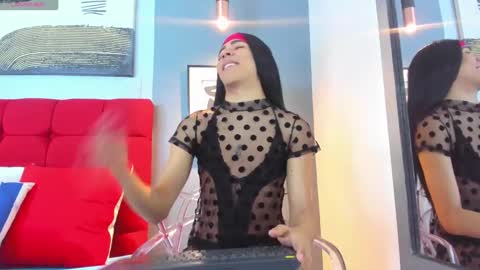 Snapshot of crisevanz18 chatting on September 10, 9:48 pm Cris Evanz online show from September 10, 9:48 pm