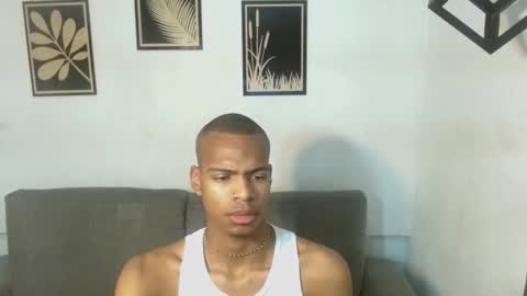 criss_zuri online show from October 1, 11:38 am