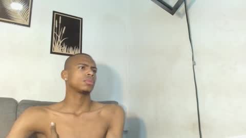 criss_zuri online show from October 10, 11:53 am