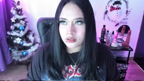 Cris online show from December 7, 1:18 pm