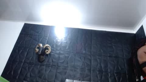 Snapshot of cristal_smith06 chatting on December 21, 5:14 am Hanna online show from December 21, 5:14 am