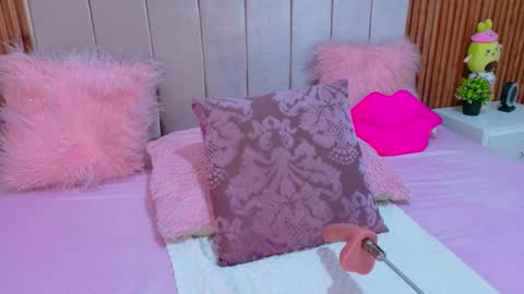 Snapshot of cristal_subin69 chatting on November 28, 12:08 pm STEFANYIG cristalsubin online show from November 28, 12:08 pm