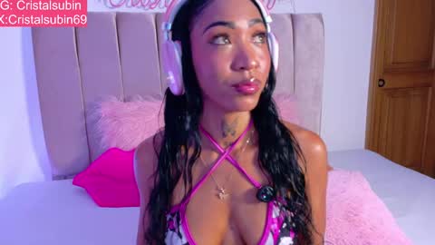 Snapshot of cristal_subin69 chatting on May 8, 12:38 am STEFANYIG cristalsubin online show from May 8, 12:38 am