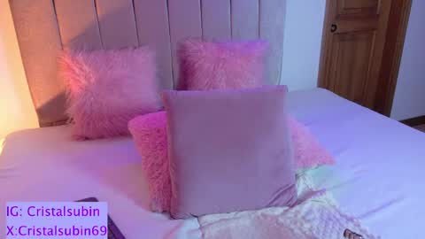 Snapshot of cristal_subin69 chatting on May 21, 2:51 am STEFANYIG cristalsubin online show from May 21, 2:51 am