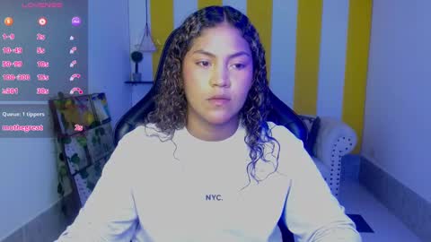 Snapshot of cristal_war chatting on January 5, 11:22 pm Cristal online show from January 5, 11:22 pm