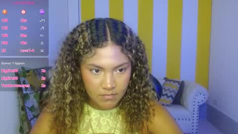 Snapshot of cristal_war chatting on January 7, 2:42 am Cristal online show from January 7, 2:42 am