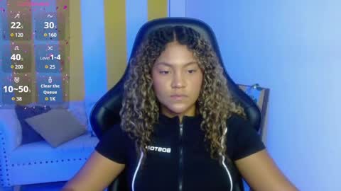 Snapshot of cristal_war chatting on February 18, 11:52 pm Cristal online show from February 18, 11:52 pm