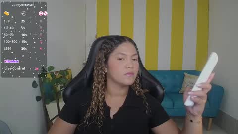 Snapshot of cristal_war chatting on October 22, 11:04 pm Cristal online show from October 22, 11:04 pm