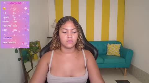 Snapshot of cristal_war chatting on October 25, 11:32 pm Cristal online show from October 25, 11:32 pm