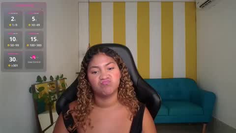 Snapshot of cristal_war chatting on October 28, 1:09 am Cristal online show from October 28, 1:09 am