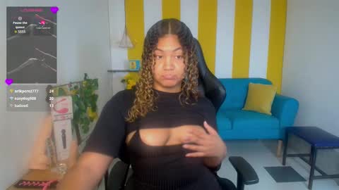 Snapshot of cristal_war chatting on November 28, 10:01 pm Cristal online show from November 28, 10:01 pm