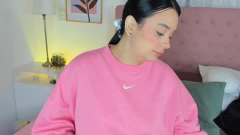 Cristal Cute  online show from January 18, 12:04 pm