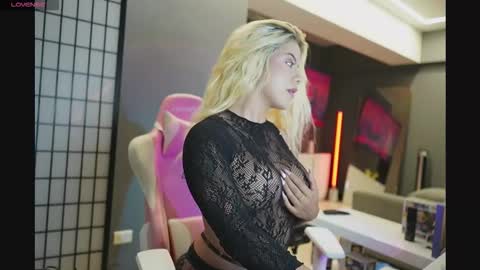 Laura online show from November 20, 5:29 am