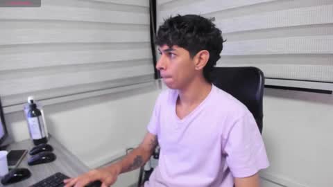 Snapshot of cristhian_slytherin chatting on September 16, 4:46 am cristhian online show from September 16, 4:46 am