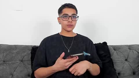 cristian_suarezz_ online show from October 22, 9:47 pm