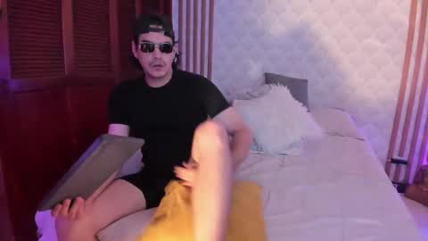 Cris  Pame online show from December 15, 3:33 am