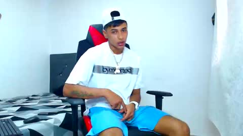 cristian online show from April 8, 9:59 pm