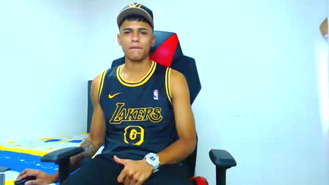 cristian online show from April 22, 3:13 pm