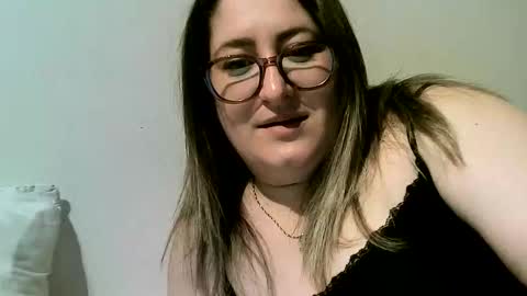 cristina20021991 online show from April 1, 6:25 am