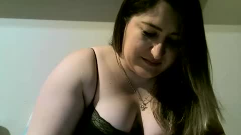 cristina20021991 online show from April 15, 5:58 am