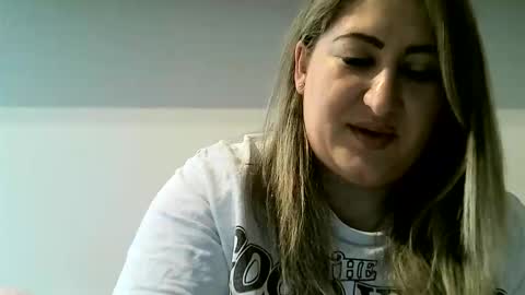 cristina20021991 online show from April 23, 3:47 pm