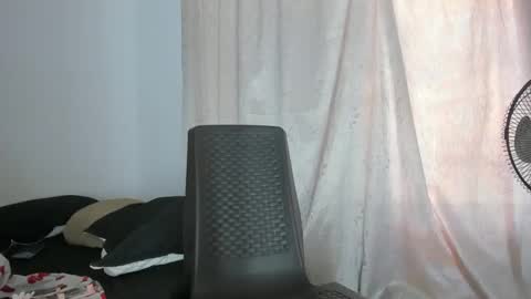 cristinamontiel74 online show from April 12, 4:12 pm