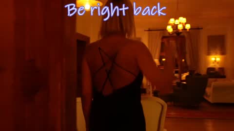 Snapshot of cristinavinci chatting on December 7, 7:32 pm CristinaVinci online show from December 7, 7:32 pm