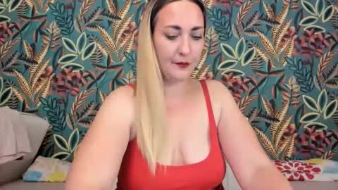 Cristina online show from November 26, 5:36 pm