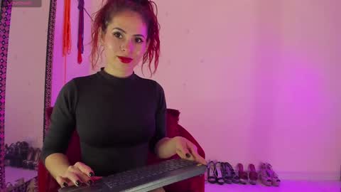 Cristin online show from February 13, 4:50 pm