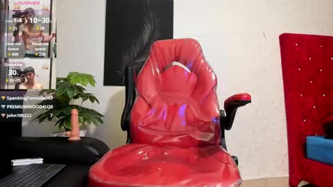 Snapshot of cristopher23_ chatting on January 20, 11:10 pm cristopher23 online show from January 20, 11:10 pm