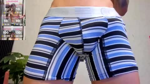 Snapshot of cristopher23_ chatting on January 22, 8:28 pm cristopher23 online show from January 22, 8:28 pm