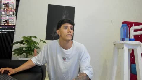 Snapshot of cristopher23_ chatting on January 24, 10:51 pm cristopher23 online show from January 24, 10:51 pm